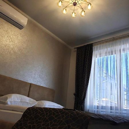 Apartment Sweethome 1 Free Parking Uzhhorod Luaran gambar