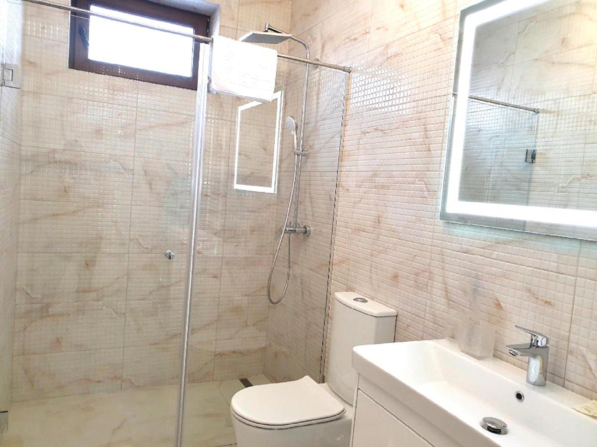 Apartment Sweethome 1 Free Parking Uzhhorod Luaran gambar