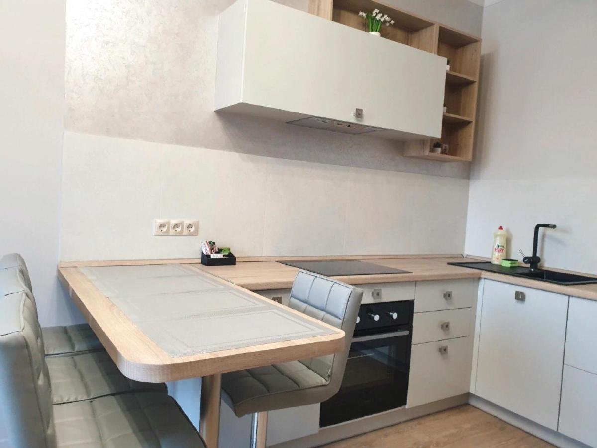 Apartment Sweethome 1 Free Parking Uzhhorod Luaran gambar